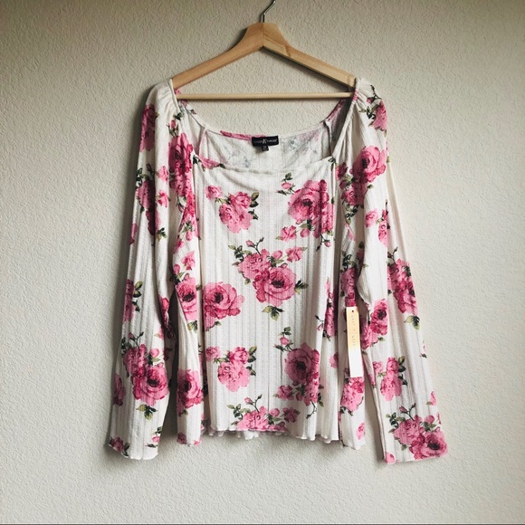 Almost Famous Pink Rose Sweater Top Junior 3X - Picture 2 of 7